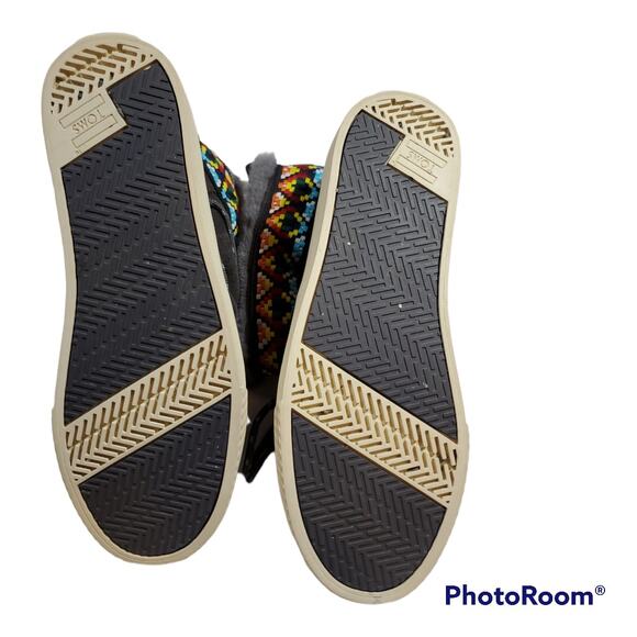 TOMS | Alpine Gray Suede Lace Up Faux Fur Ankle Sneaker Boots | Size 6 - Picture 5 of 6